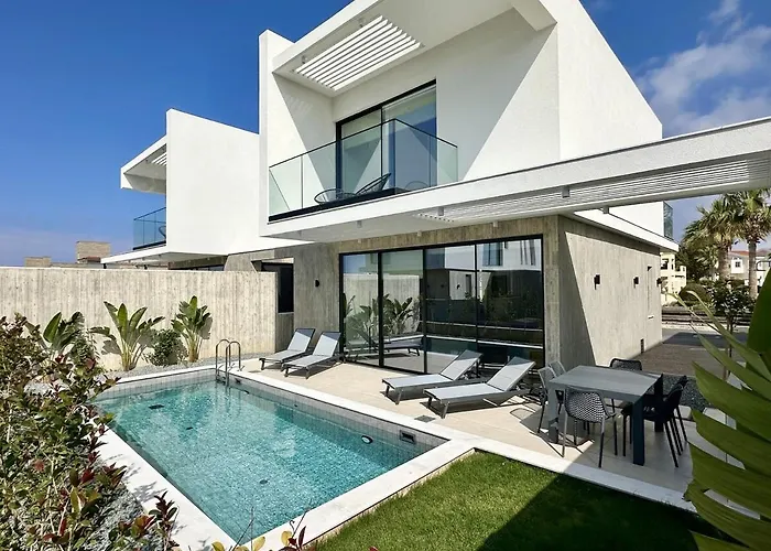 Villa Elysian Blue 3